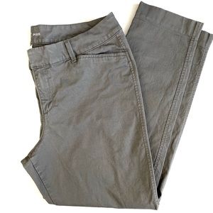 Old Navy Grey Pixie Capris